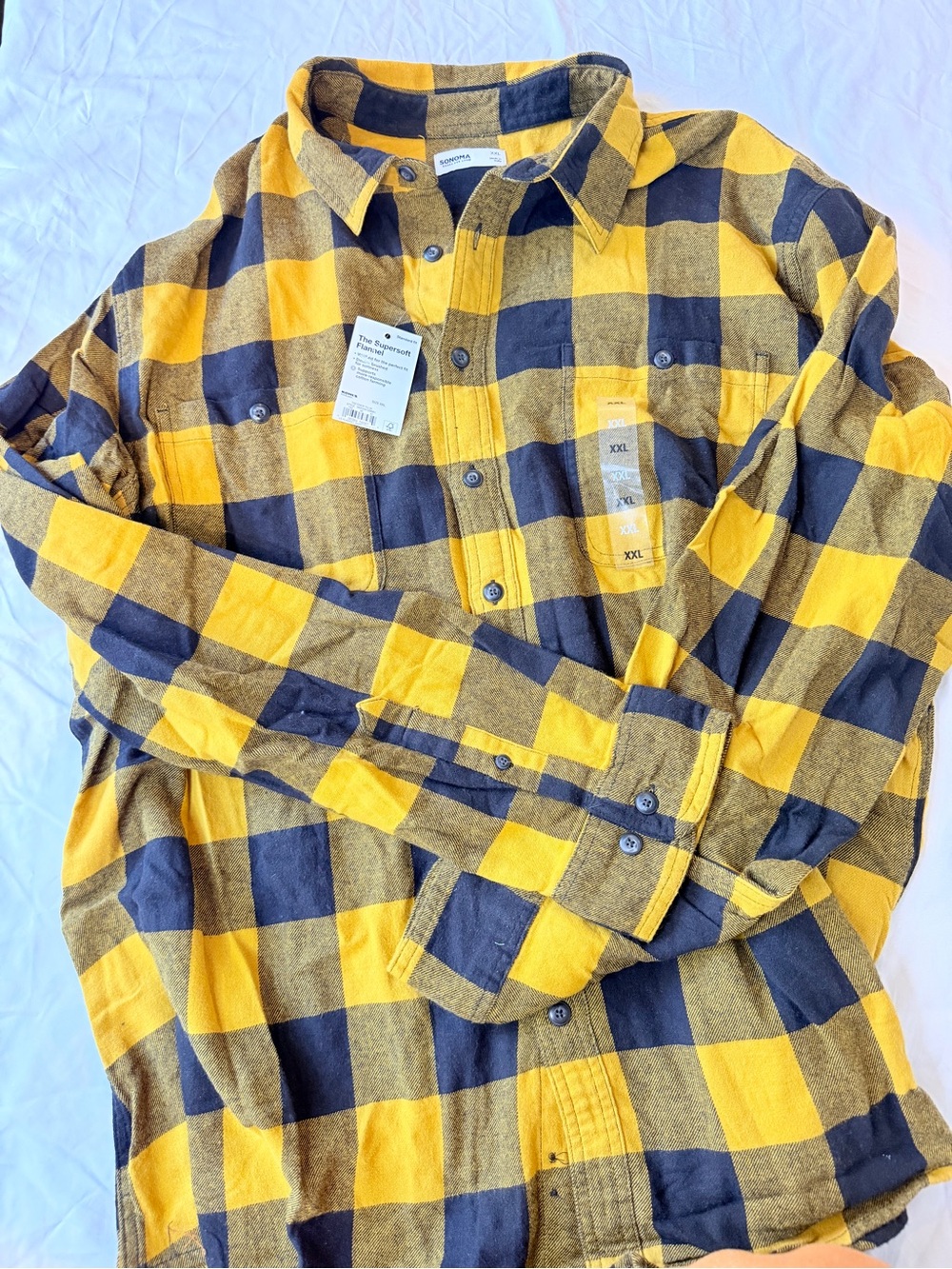 Kohl's Yellow and Black Plaid Men's Button-Down Shirt